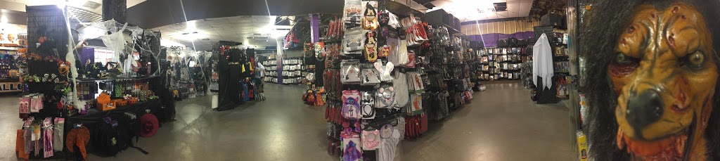 Halloween Expert | 10 Rue Papineau, Joliette, QC J6E 2K4, Canada | Phone: (450) 394-1175