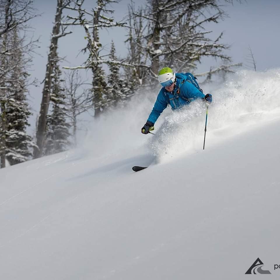 Powder Creek Lodge | Park St, Rossland, BC V0G 1Y0, Canada | Phone: (250) 921-4900