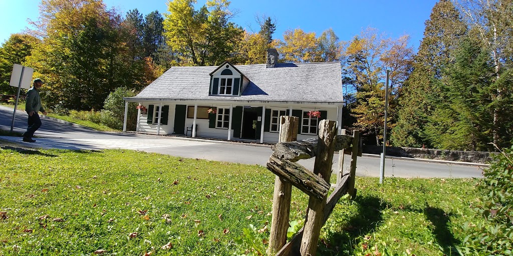 Maison Déry | Chemin du Roy, Pont-Rouge, QC G3H 2G7, Canada | Phone: (418) 873-1676