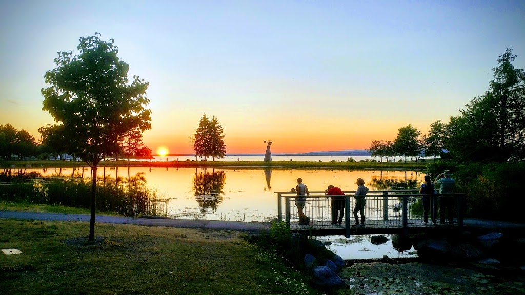 Memorial Bench for Melanie | 3 Carling Ave, Nepean, ON K2H, Canada