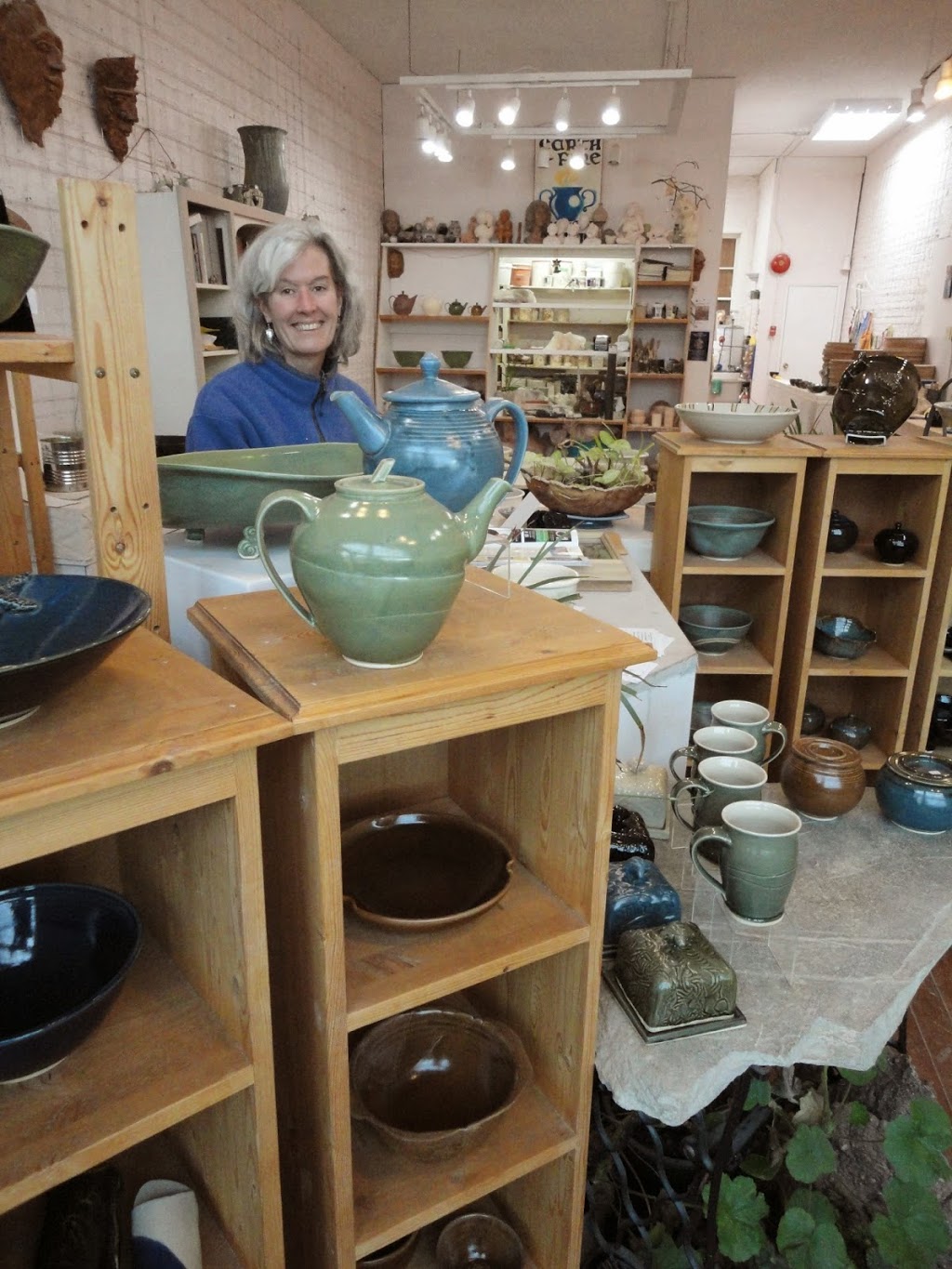 Earth & Fire Pottery Studio | 178 Ross Durrance Rd, Victoria, BC V8T 4N8, Canada | Phone: (250) 652-4590