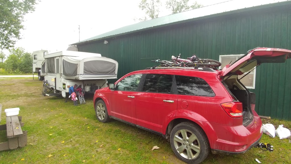 Camping Parc De VR Royal Papineau | 237 Chemin du Golf, Notre-Dame-de-la-Salette, QC J0X 2L0, Canada | Phone: (819) 766-2826