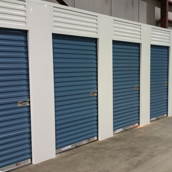 U LOCK PLUS SELF STORAGE | 27 Edvac Dr, Brampton, ON L6S 5X8, Canada | Phone: (905) 595-5000