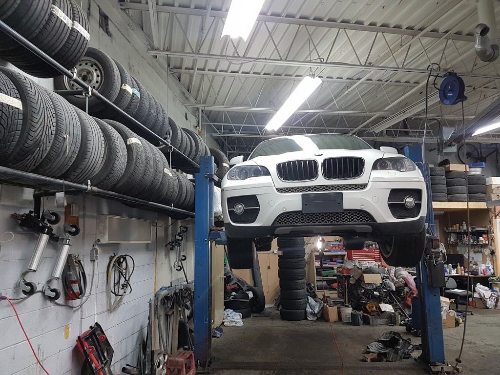 Carls Auto Repairs | 1885 Sismet Rd Unit 7, Mississauga, ON L4W 1W8, Canada | Phone: (905) 238-6666