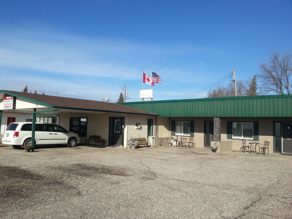 Maple Leaf Motel | 115 Taylor St, Emerson, MB R0A 0L0, Canada | Phone: (204) 373-2594