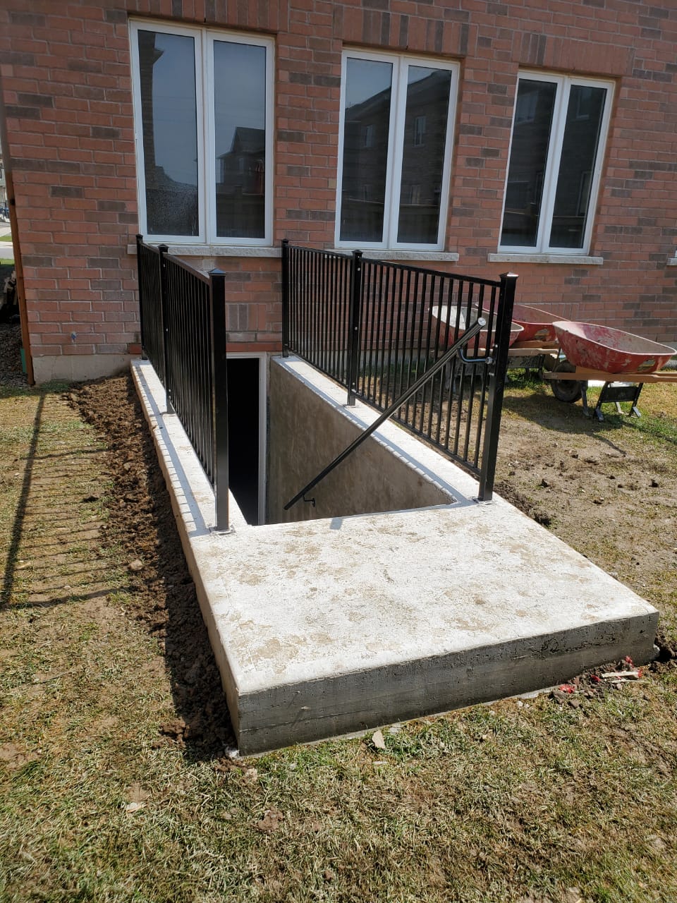 mc concrete cutting and coring egress window and side entrance | 56 Yuile Ct, Brampton, ON L6Y 5J4, Canada | Phone: (647) 450-7206