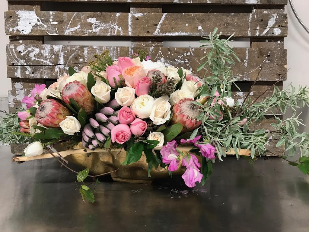 Toronto Flower Co. | 100 Brydon Dr E, Etobicoke, ON M9W 4N9, Canada | Phone: (416) 855-9984