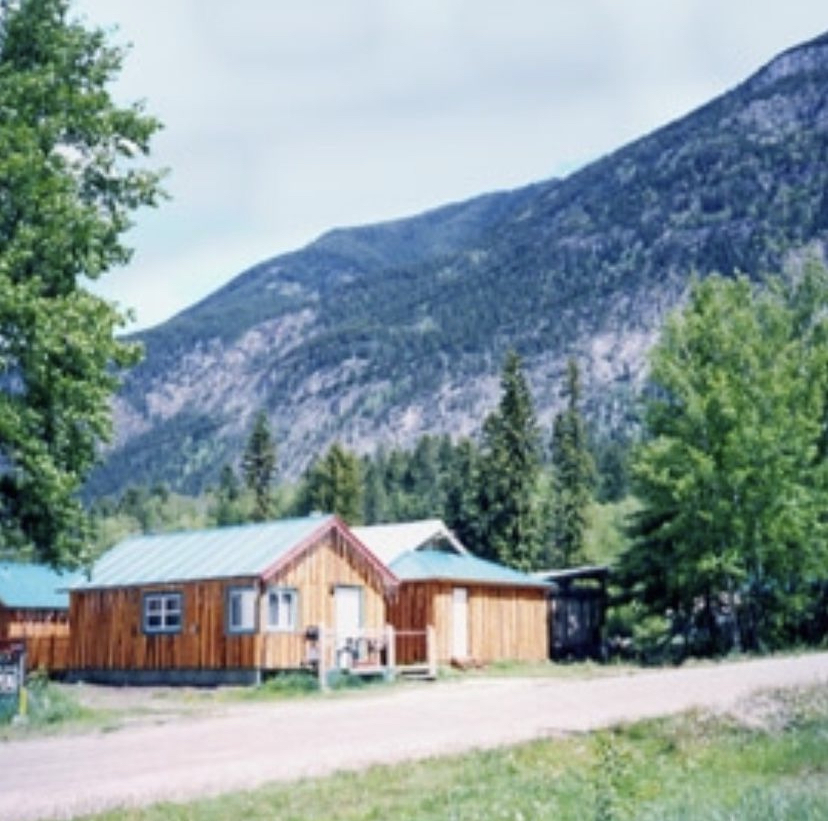 Columbia Valley Cabins | 5011 Beaverfoot St, Spillimacheen, BC V0A 1P0, Canada | Phone: (306) 281-5898