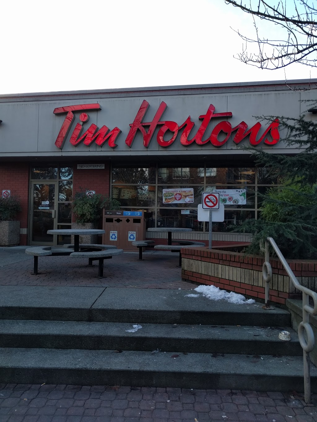 Tim Hortons | 845 Goldstream Ave, Langford, BC V9B 2X8, Canada | Phone: (250) 478-2422