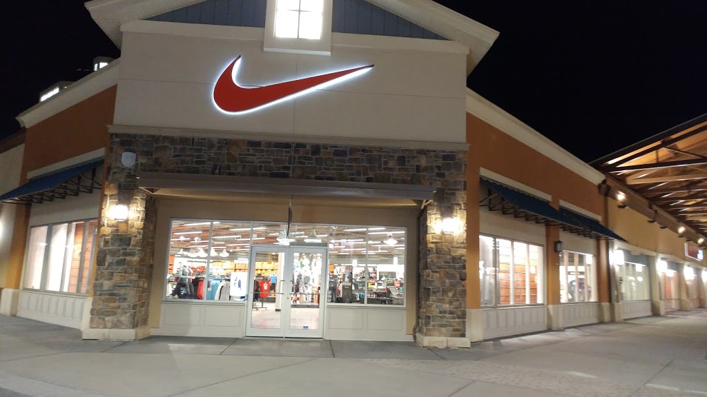 Nike Factory Store | 19001 Chemin Notre Dame Suite 500, Mirabel, QC J7J 2A6, Canada | Phone: (450) 430-6325