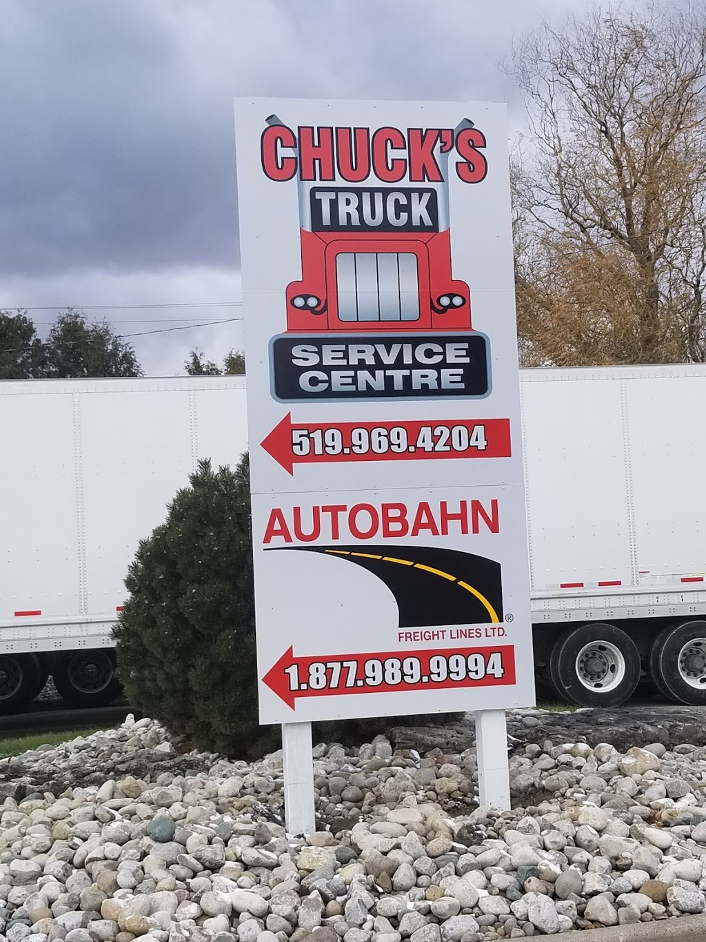 Chucks Truck Service Centre | 4375 County Rd 42 Unit 2, Windsor, ON N9A 6J3, Canada | Phone: (519) 969-4204