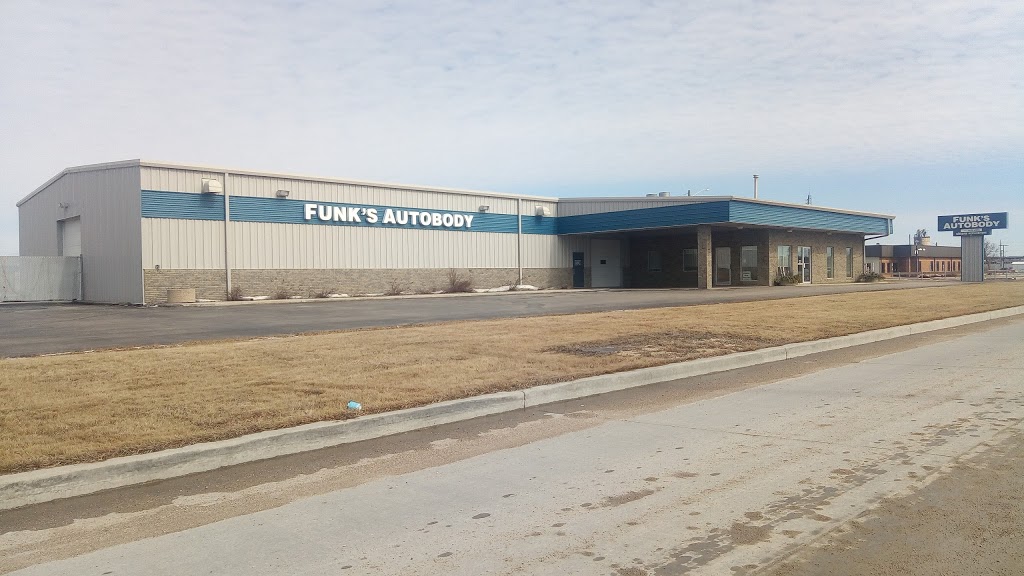 Funks Autobody Ltd | 2 Industrial Rd, Steinbach, MB R5G 1W7, Canada | Phone: (204) 346-1915