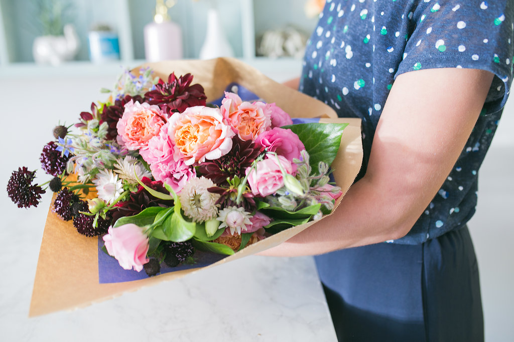 Periwinkle Flowers | 661 Mt Pleasant Rd, Toronto, ON M4S 2N2, Canada | Phone: (416) 322-6985