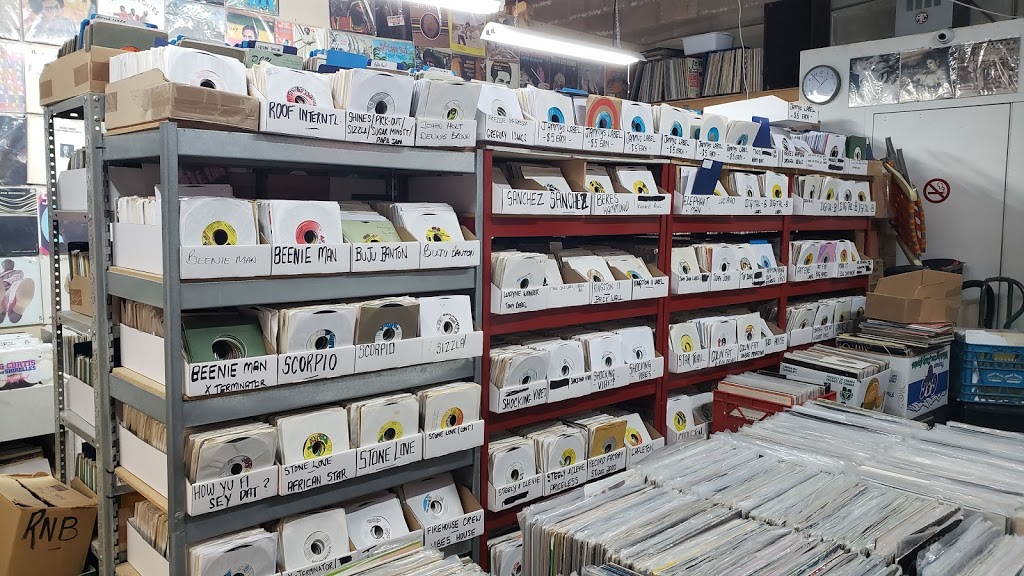 Henrys Records | 130 Shorting Rd, Scarborough, ON M1S 3S6, Canada | Phone: (416) 297-5585