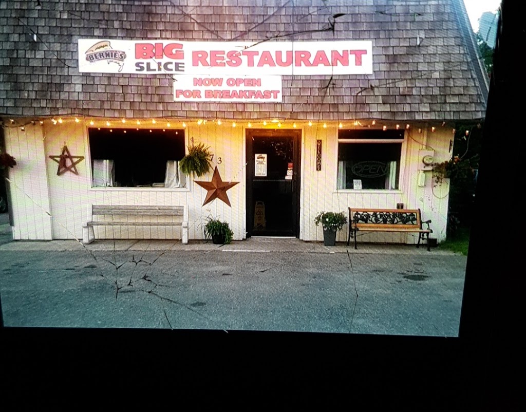 Nickys Place | 173 Shanly Rd, Cardinal, ON K0E 1E0, Canada | Phone: (613) 657-1818