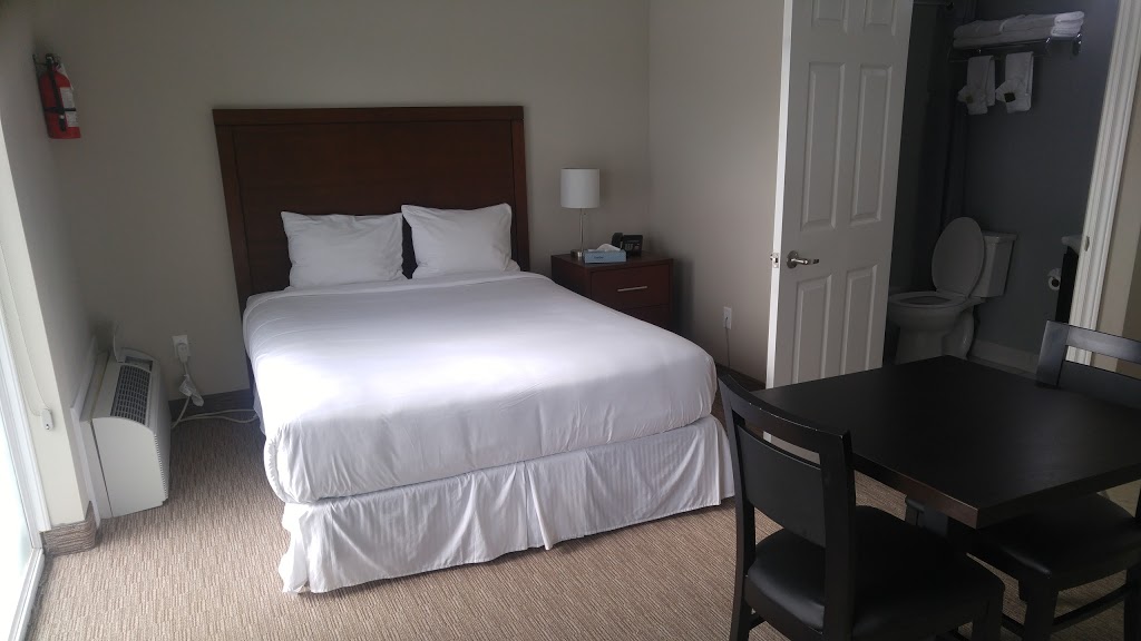 Wasaga Riverdocks Hotel Suites | 361 Mosley St, Wasaga Beach, ON L9Z 2J8, Canada | Phone: (705) 422-2121