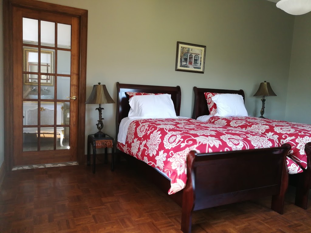 Gilded Grape Farm Bed and Breakfast | 1211 Line 8 Rd, Niagara-on-the-Lake, ON L0S 1J0, Canada | Phone: (647) 203-6168