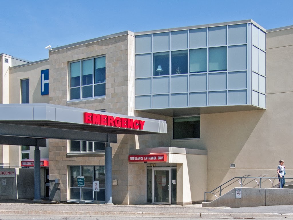 Perth & Smiths Falls District Hospital | 60 Cornelia St W, Smiths Falls, ON K7A 2H9, Canada | Phone: (613) 283-2330