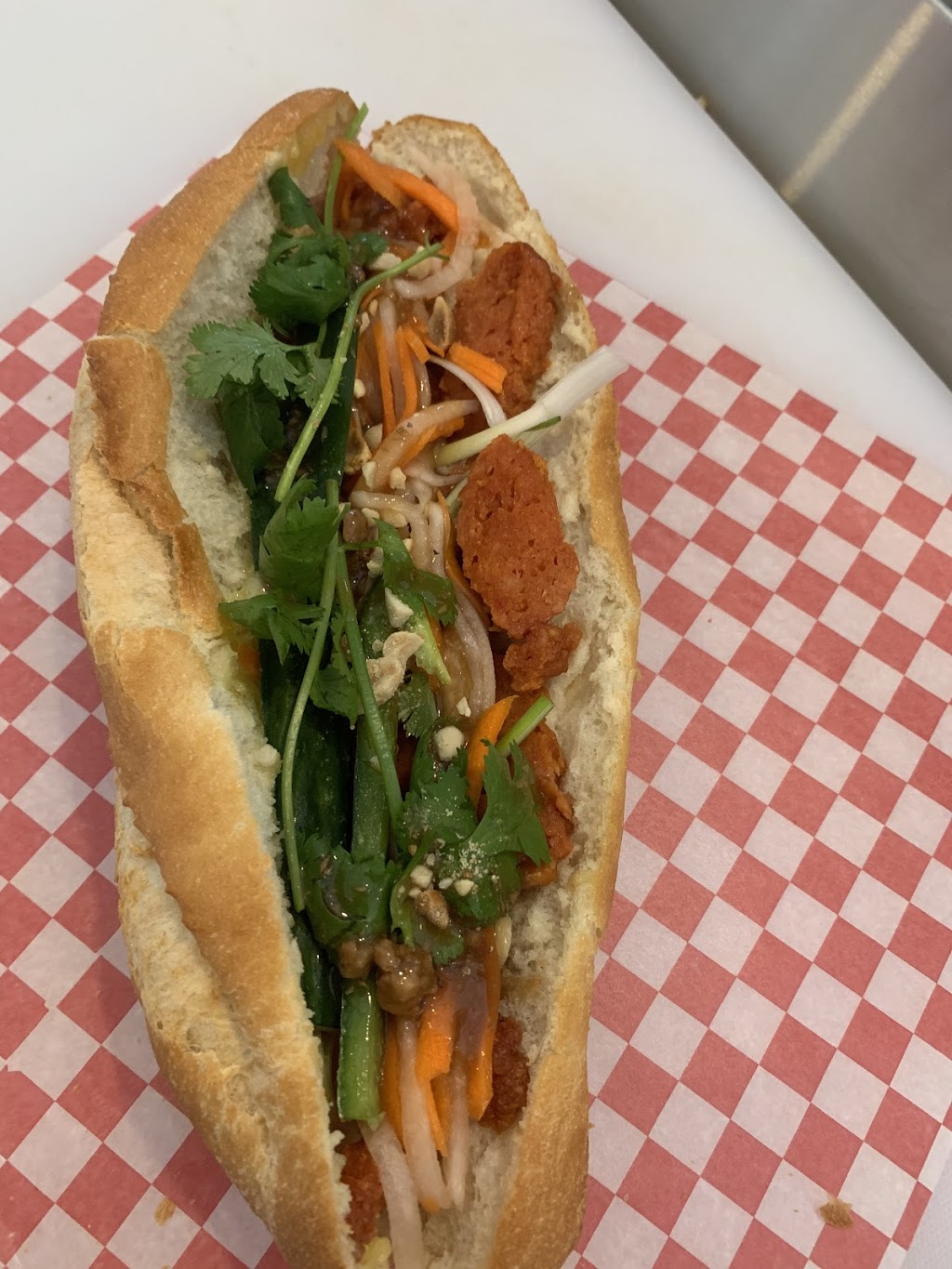 Les Sub Vietnamese Fast Food Restaurant | 8580 Young Rd #4, Chilliwack, BC V2P 6Z8, Canada | Phone: (604) 402-2239