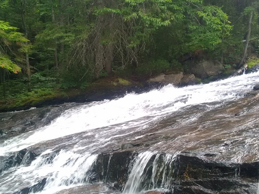 Entrée Saint-Mathieu du Parc national de la Mauricie | 15 km Northwest Of Shawi, Saint-Mathieu-du-Parc, QC G0X 1N0, Canada | Phone: (819) 538-3232