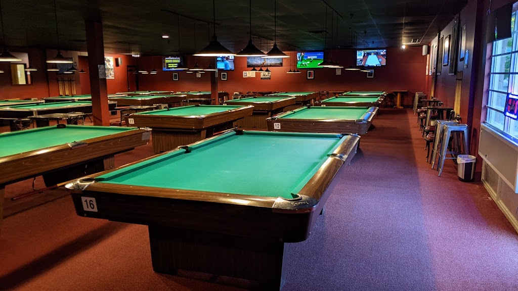 Pendale Billiards & Lounge | 210 Glendale Ave, St. Catharines, ON L2T 3Y6, Canada | Phone: (905) 685-4484