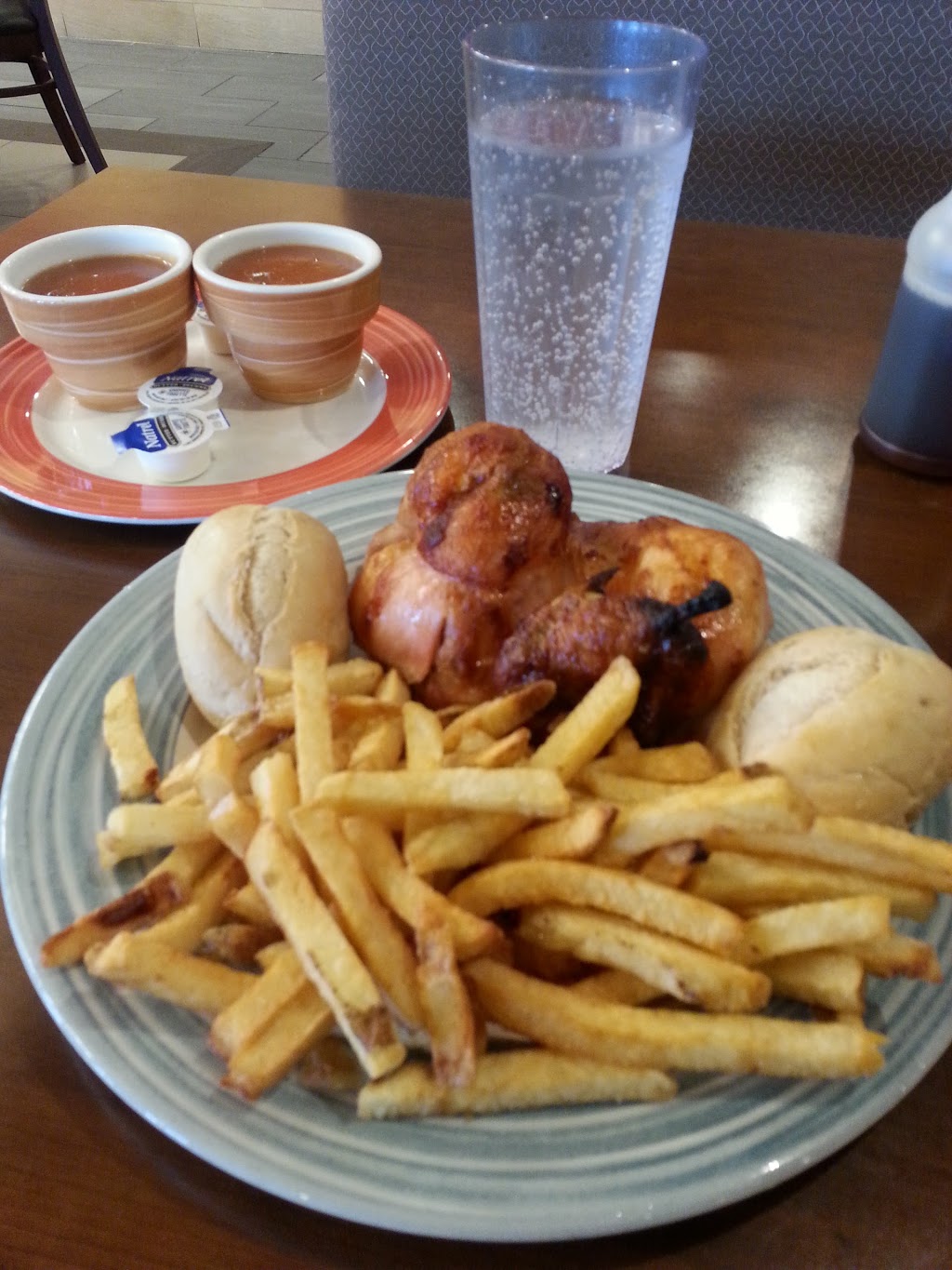 Swiss Chalet Rotisserie & Grill | 3770 Montrose Rd, Niagara Falls, ON L2H 3K3, Canada | Phone: (905) 354-9660