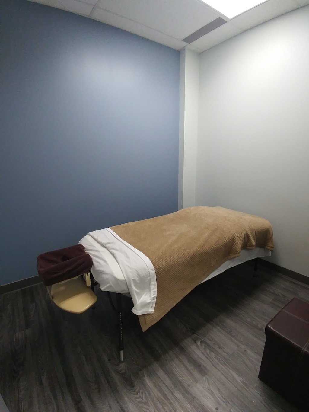 Grange Lewis Estates Chiropractic & Massage & Acupuncture Clinic | 2576 Guardian Rd NW, Edmonton, AB T5T 1K8, Canada | Phone: (780) 483-5377