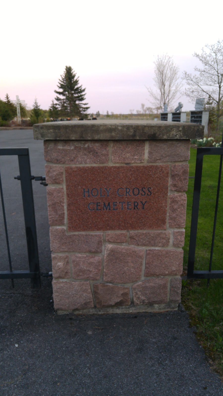Holy Cross cemetery | 1570 David St, Rockland, ON K4K 1H4, Canada