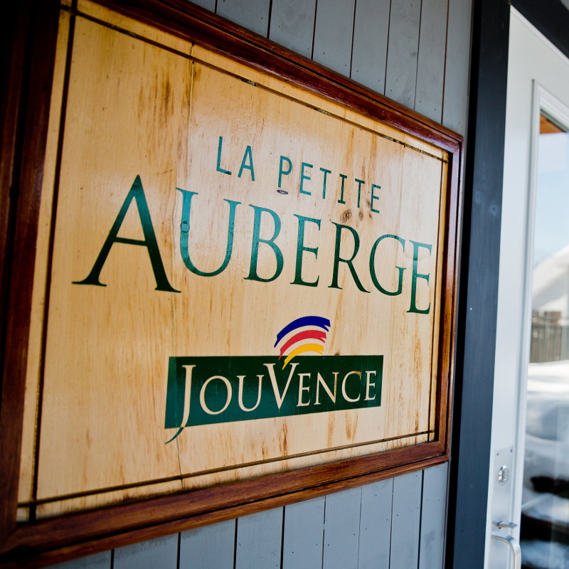 La Petite Auberge de Jouvence | 131 Chemin de Jouvence, Orford, QC J1X 6R2, Canada | Phone: (800) 567-3134