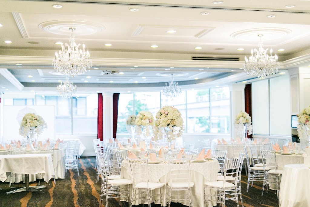 Vancouver Chiavari Chairs | 11691 Oldfield Ave, Richmond, BC V6X 1M3, Canada | Phone: (604) 317-0772