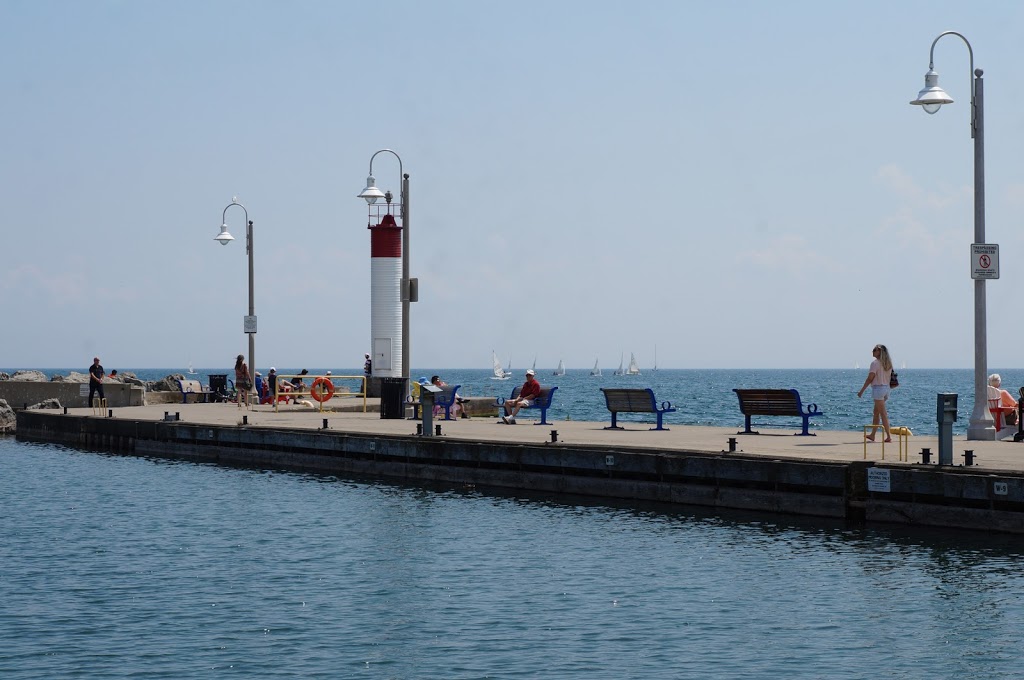 Bronte Outer Harbour Marina | 2340 Ontario St, Oakville, ON L6L 6P7, Canada | Phone: (905) 827-7575