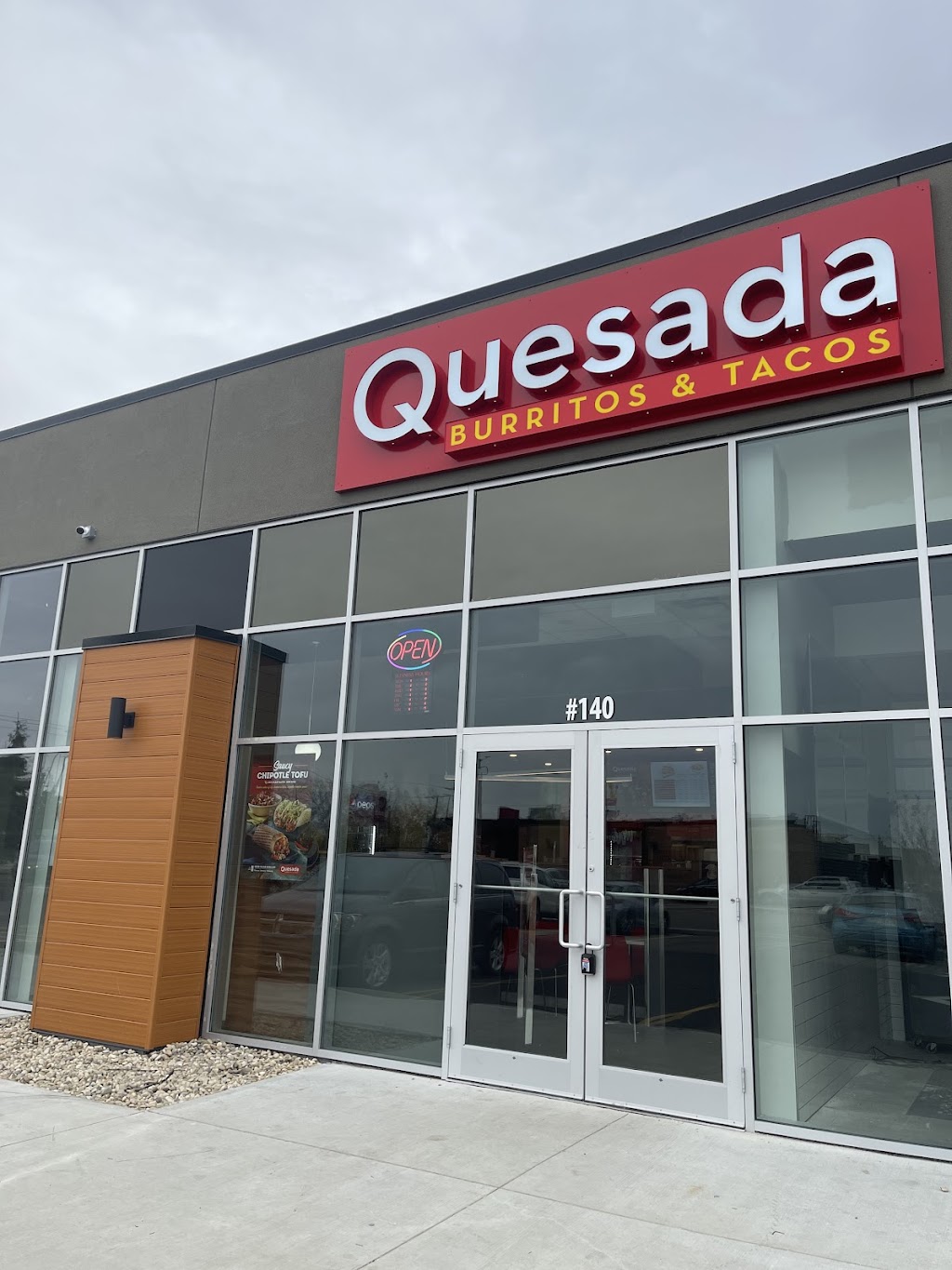 Quesada Burritos & Tacos | 2404 50 Ave, Red Deer, AB T4R 1M3, Canada | Phone: (825) 221-0982