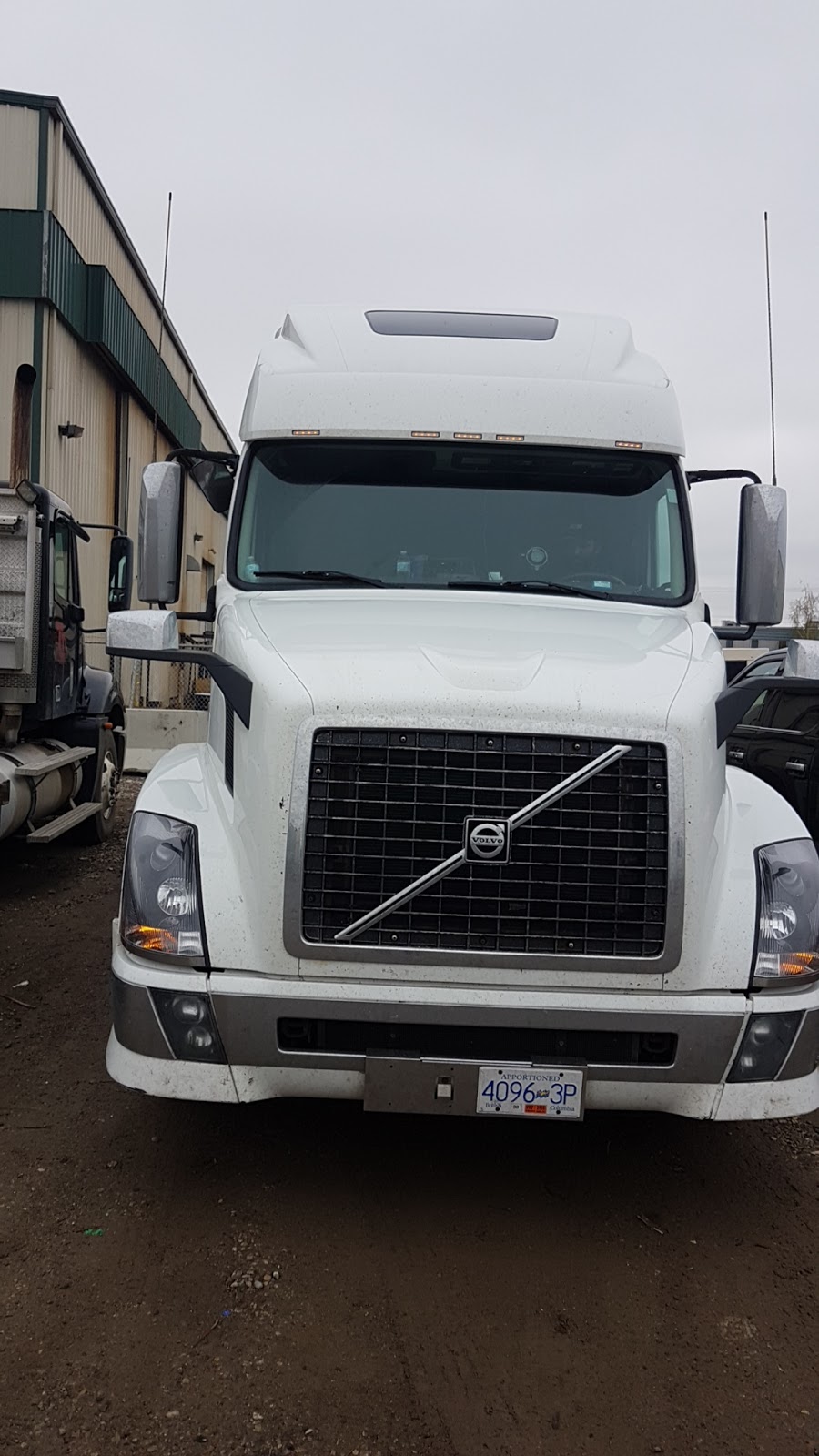 Ten Four Trucking | Southeast Calgary, Calgary, AB T2C 3X6, Canada | Phone: (604) 597-0596