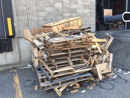 Montreal Junk and Garbage Removal | 2872 Rue Werbrouck, Saint-Laurent, QC H4R 2J3, Canada | Phone: (514) 999-0712