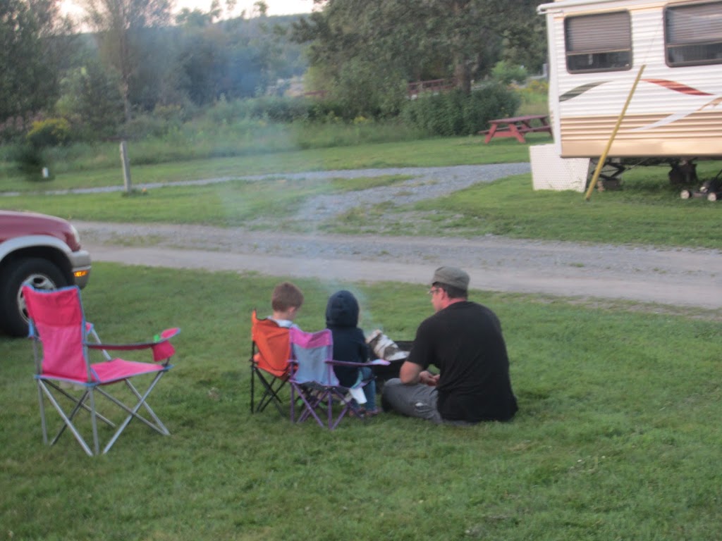 Domaine Camping Belval | 173 Rang Longue-Pointe, Saint-Malachie, QC G0R 3N0, Canada | Phone: (581) 700-5759