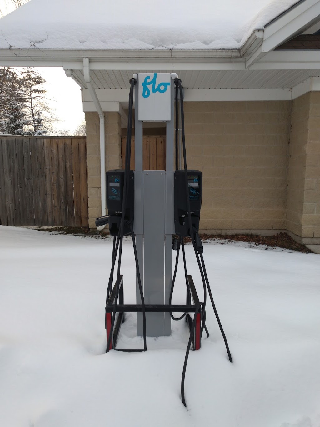 Flo Charging Station | 268 Berford St, Wiarton, ON N0H 2T0, Canada | Phone: (844) 825-3356