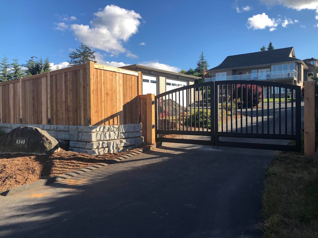 Simple Fencing | 8956 Mclarey Ave, Black Creek, BC V9J 1A2, Canada | Phone: (250) 703-1346