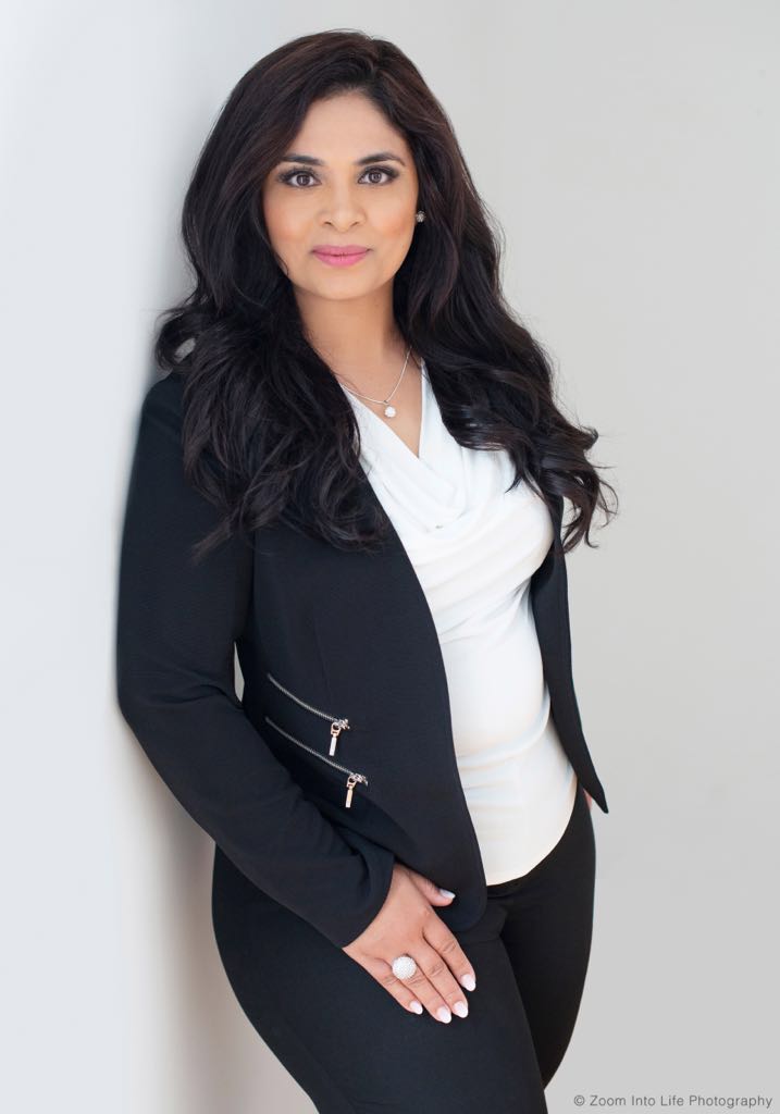 Best Real Estate Agent in Mississauga - Jyoti Shamnani | 1654 Lakeshore Rd W, Mississauga, ON L5J 1J3, Canada | Phone: (905) 598-5424