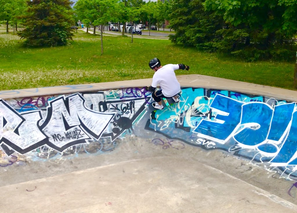 Saint-Laurent Skatepark | 1515 Bd Alexis-Nihon, Saint-Laurent, QC H4R 1T4, Canada | Phone: (514) 956-2596