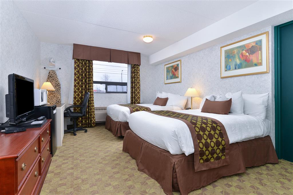 Lexington Inn & Suites Windsor | 2130 Division Rd, Windsor, ON N8W 2A1, Canada | Phone: (519) 250-4657