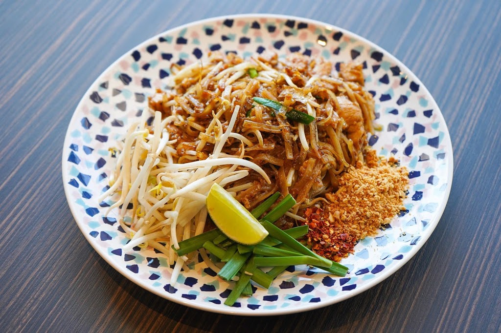 BuaBua Thai | 1677 Bayview Ave, East York, ON M4G 3C1, Canada | Phone: (416) 322-8828