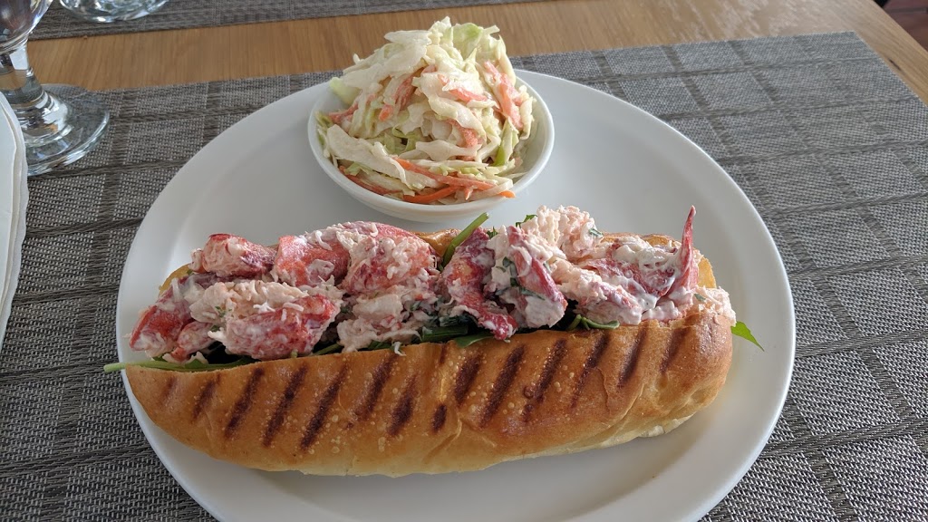 The Savvy Sailor Cafe | 100 Montague St, Lunenburg, NS B0J 2C0, Canada | Phone: (902) 640-7245