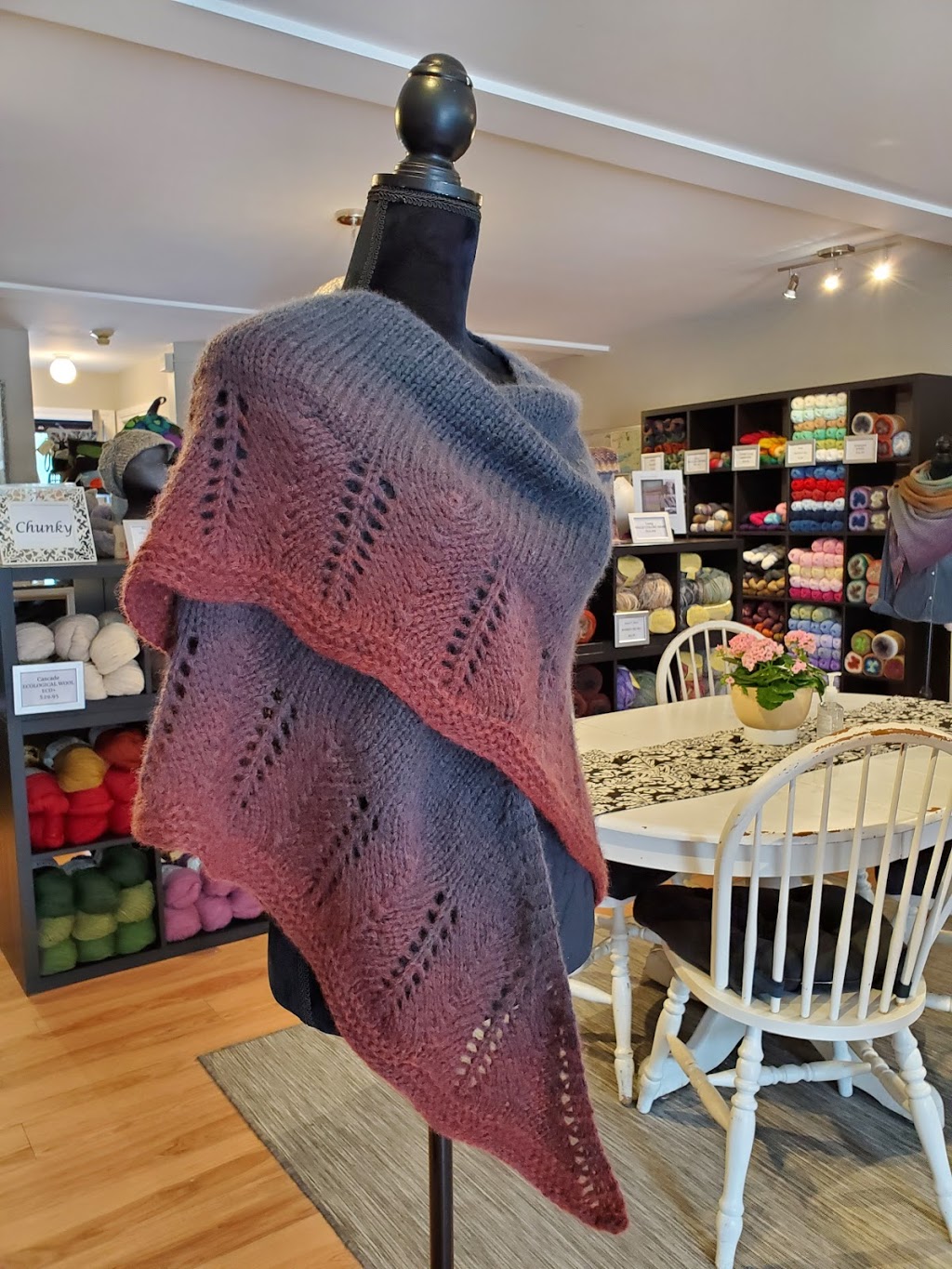 Granny Birds Wool Shoppe | 5 King St E, Bobcaygeon, ON K0M 1A0, Canada | Phone: (705) 731-1106