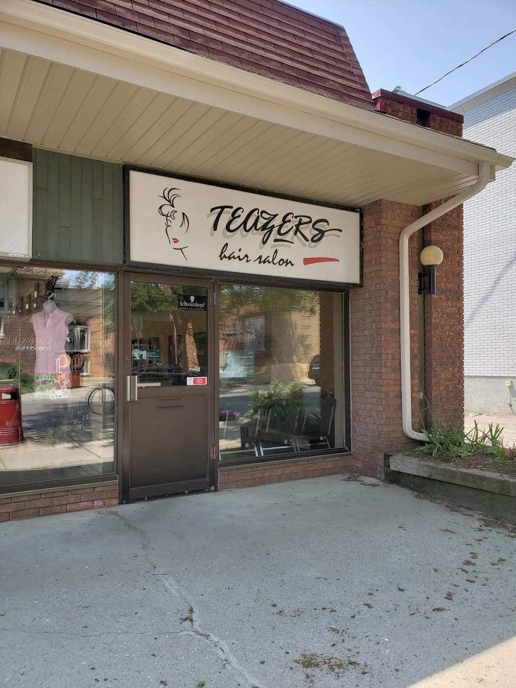 Teazers Hair Salon | 8 Argyle St, Simcoe, ON N3Y 1V5, Canada | Phone: (519) 426-2462