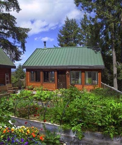 Cufra Cliffs Bed and Breakfast | 410 Pilkey Point Rd, Thetis Island, BC V0R 2Y0, Canada | Phone: (250) 246-1509