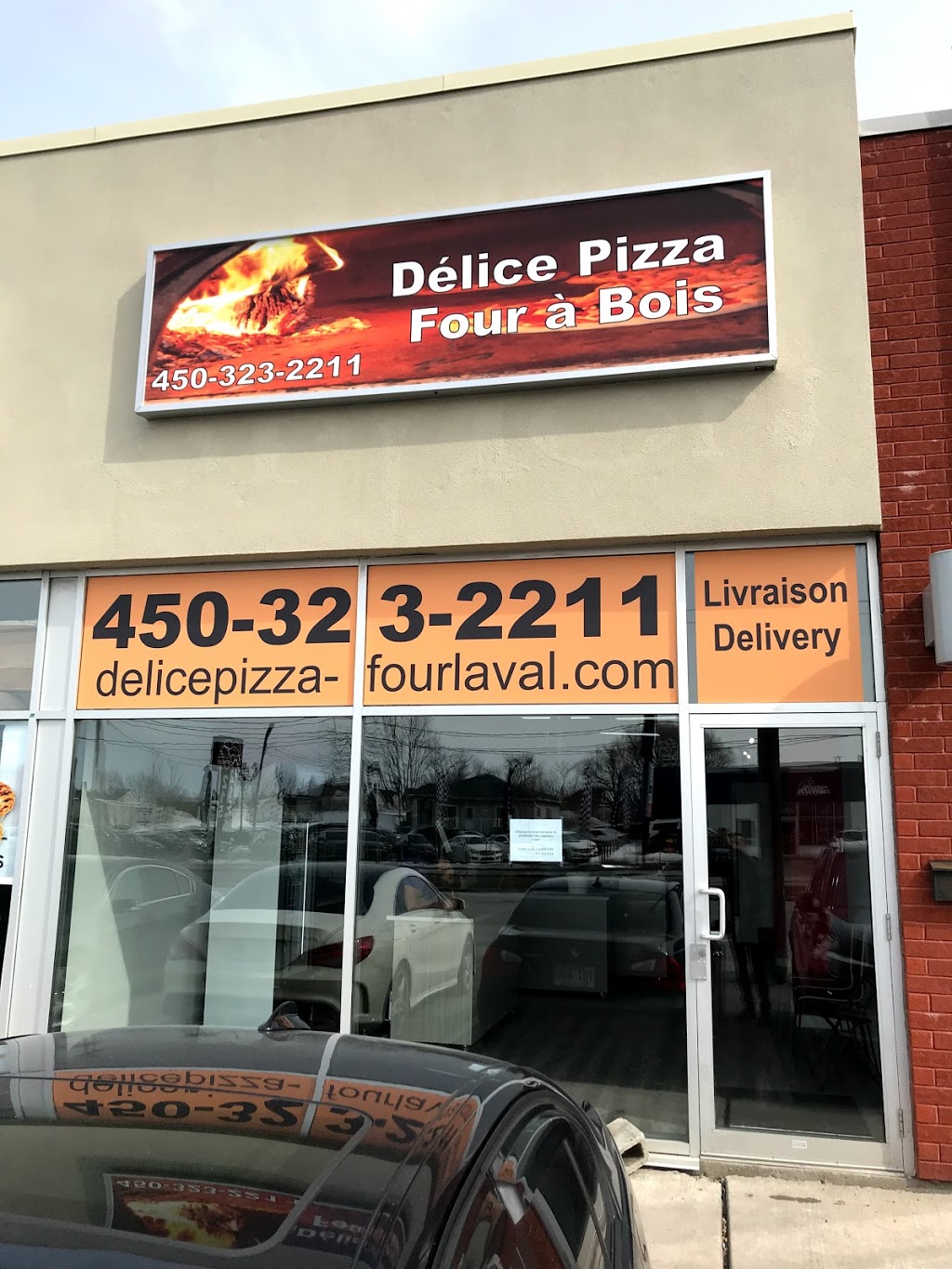 Délice pizza-four Laval | 222-D, Boulevard Curé-Labelle, Laval, QC H7L 3A1, Canada | Phone: (450) 323-2211