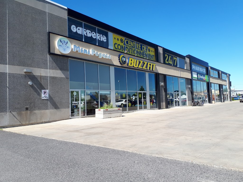 Buzzfit - Brossard | 9105 Bd Taschereau, Brossard, QC J4Y 3B8, Canada | Phone: (450) 659-2100