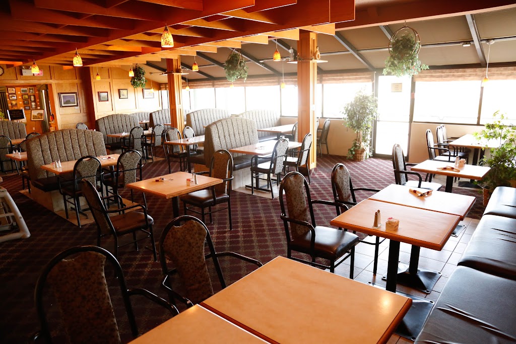 Tamarack Motor Inn | 4904 45 St, Rocky Mountain House, AB T4T 1P2, Canada | Phone: (403) 845-5252