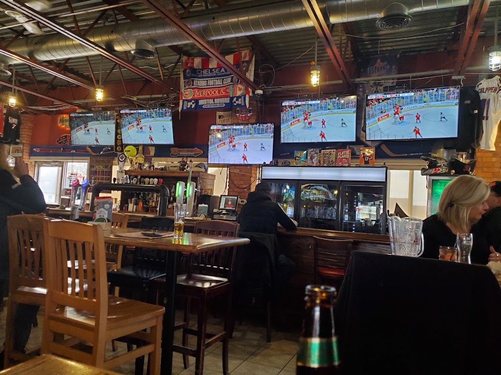 Players Sports Hub, Bar and Grill | 1749 Dundas St, London, ON N5W 3E4, Canada | Phone: (519) 452-1030