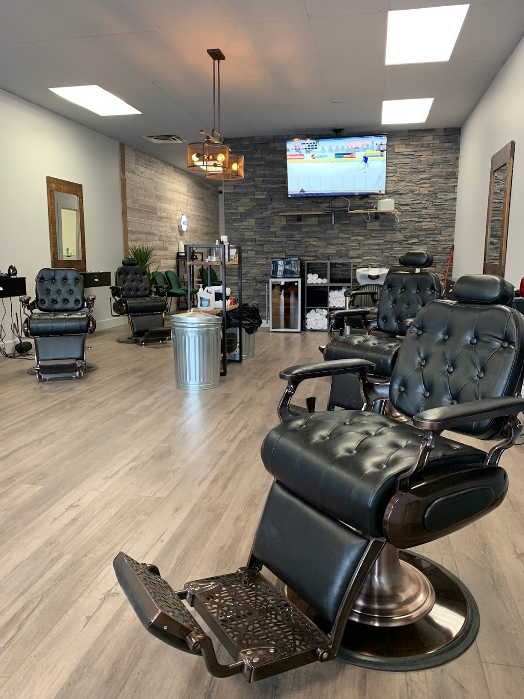 CHILL BARBERSHOP | 382 Boulevard Adolphe-Chapleau, Bois-des-Filion, QC J6Z 1H3, Canada | Phone: (450) 818-3340